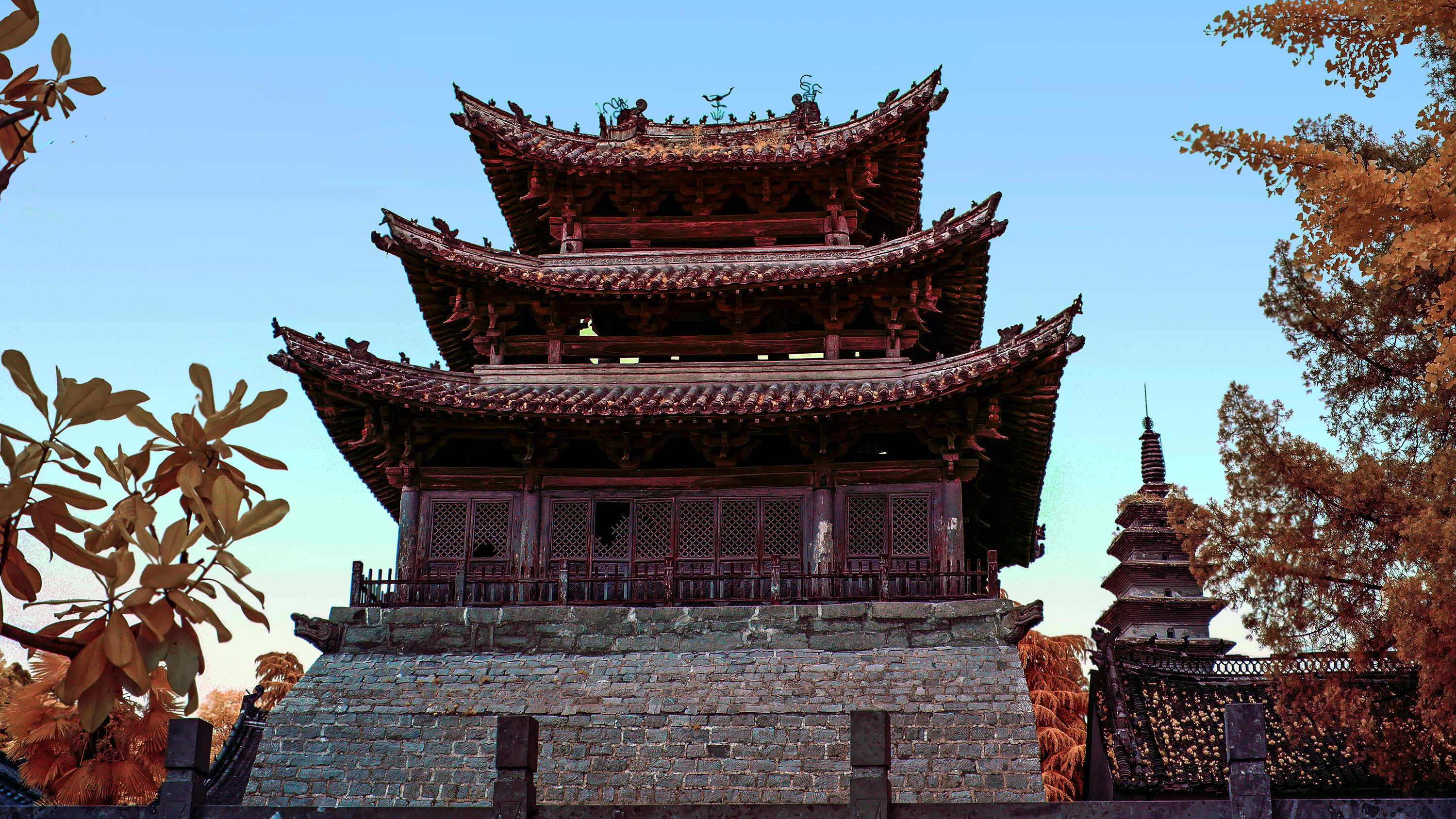 汝州市-风穴寺-悬钟阁（红外拍）.jpg