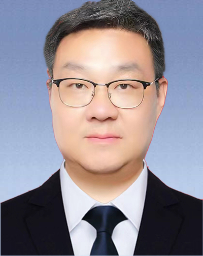 办事处八级职员杨晓东